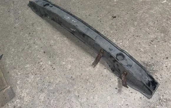 KIA Carens I Rear bumper cross member
