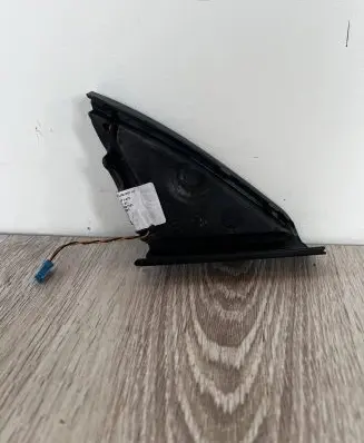Front door high frequency speaker