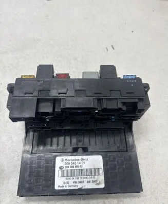 Mercedes-Benz CLK A209 C209 Fuse box set 2095451401 5DK00848512