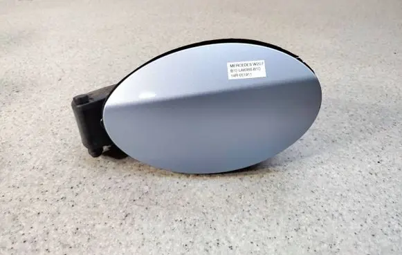 Mercedes-Benz E A207 Fuel tank cap