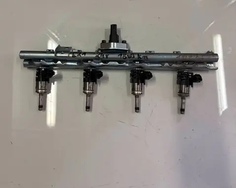 Toyota Corolla E210 E21 Fuel injector 23250F2050 8945833030