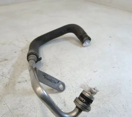 Volkswagen Golf Plus Engine coolant pipe/hose 1K0121063R