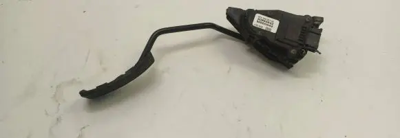 Volvo S40, V40 Accelerator throttle pedal 30865642 6PV00830100 M865642