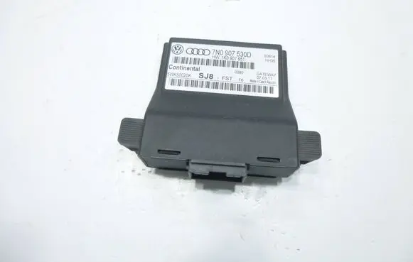 Volkswagen Touran II Gateway control module 7N0907530D 1K0907951