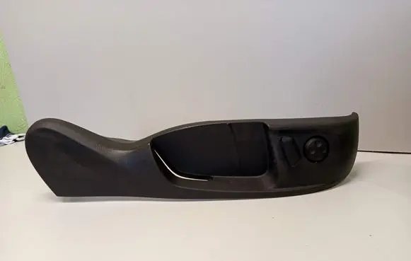 Volkswagen PASSAT B7 Seat trim 3C8881314
