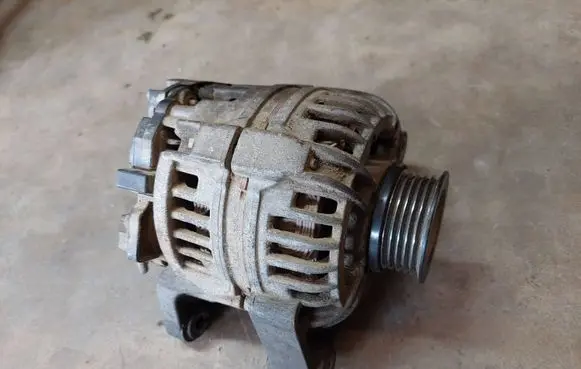 Opel Combo C Generator/alternator 24437119 0124225041