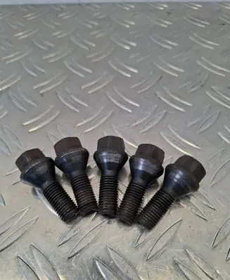 BMW 3 E90 E91 Nuts/bolts
