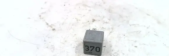 Seat Leon (1M) Other relay 8D0951253 V23134J52X300