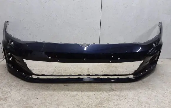 Volkswagen Golf VII Front bumper