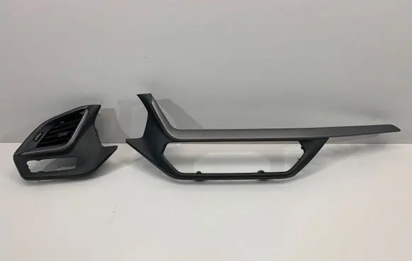 BMW 2 F44 Dash center air vent grill