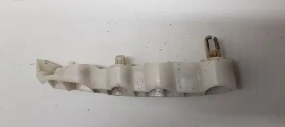 Peugeot 4007 Front bumper mounting bracket