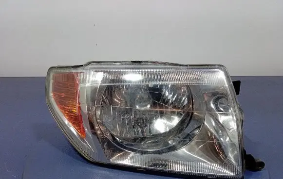 Mitsubishi Pajero Pinin Headlight/headlamp 