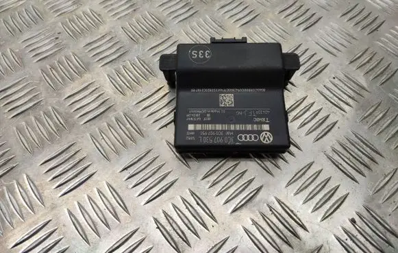 Volkswagen PASSAT B6 Gateway control module 3C0907530L 3C0907951