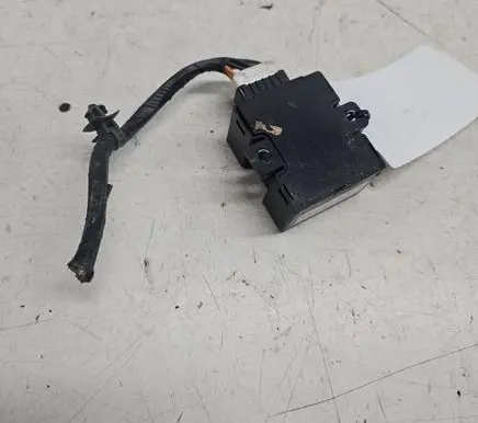 Hyundai Santa Fe Seat heating relay 936000W400