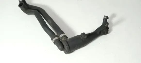 Audi A6 S6 C4 4A Breather/breather pipe/hose 046103495