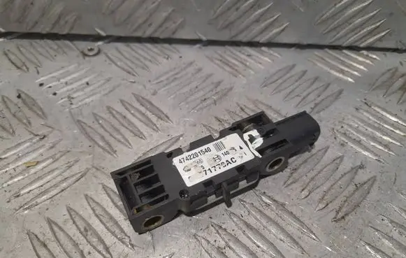 Jeep Grand Cherokee (WK) Airbag deployment crash/impact sensor 04671779AC 47242201540