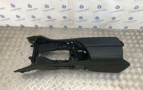 BMW 5 GT F07 Armrest 550226103105380 921686006