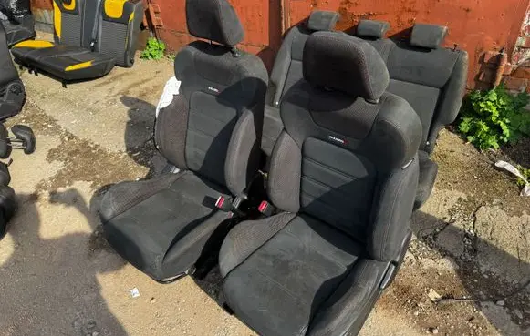 Nissan Juke I F15 Seat set 