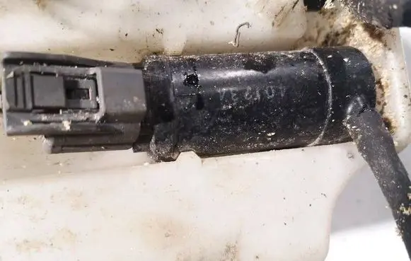 Windscreen/windshield washer pump