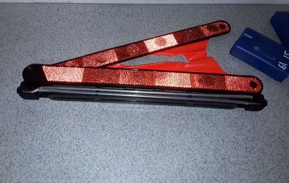 BMW 5 E60 E61 Emergency warning sign 71606770487 6770487