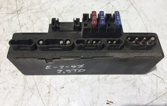 Mercedes-Benz E W210 Fuse module A2105400372