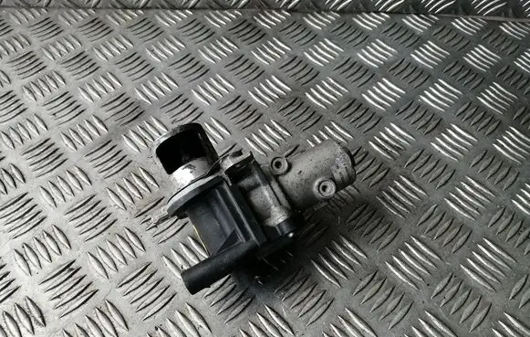 Renault Clio III EGR valve H8200282949 8200561269B