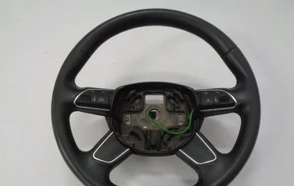 Audi Q3 8U Steering wheel 