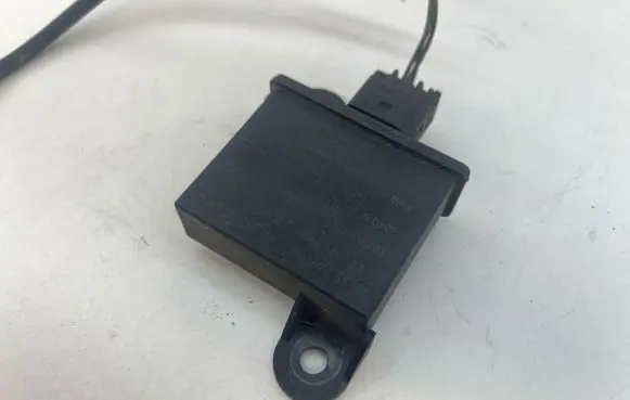 Audi A6 S6 C6 4F Tire pressure control unit 4F090728305