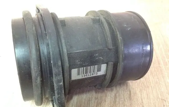 Volvo S40, V40 Mass air flow meter 7700114778