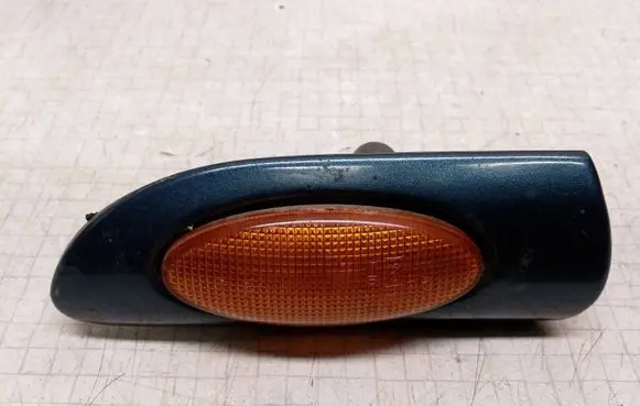Opel Vectra B Front fender indicator light 09135507 1801988