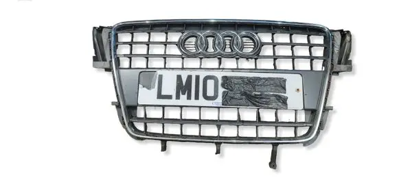 Audi A5 8T 8F Front bumper upper radiator grill 8T0853651E