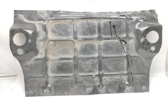Fiat 500E Engine splash shield/under tray