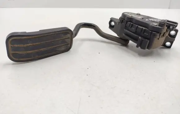Volkswagen Sharan Accelerator throttle pedal 7M3721603D YM219F836AB 6PV00777003