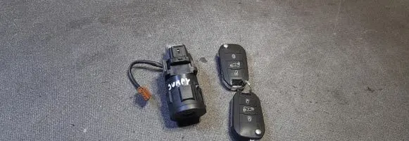 Peugeot 2008 I Ignition lock 