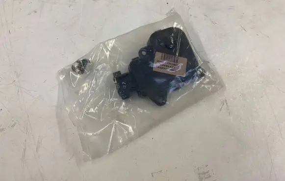 Lexus IS 220D-250-350 Dash center air vent grill 5567053010