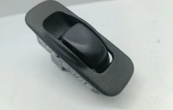 Mitsubishi Space Star Electric window control switch MR608737