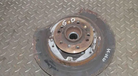 Mercedes-Benz ML W164 Rear wheel hub