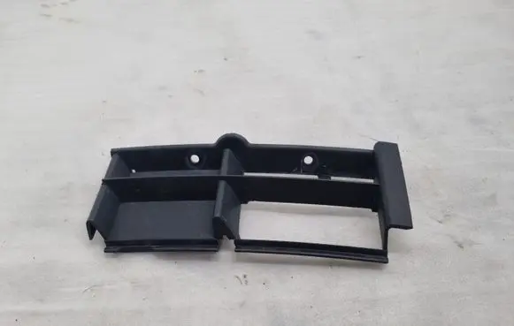 BMW 5 E39 Front bumper lower grill 8235674 51118235674