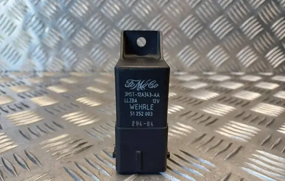 Glow plug pre-heat relay
