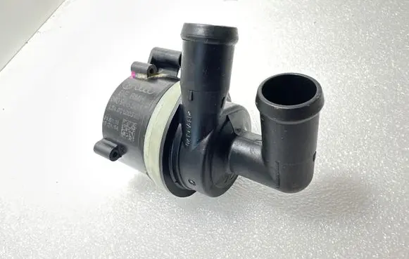 Volkswagen PASSAT B7 Electric auxiliary coolant/water pump 5N0965561A 12402100302