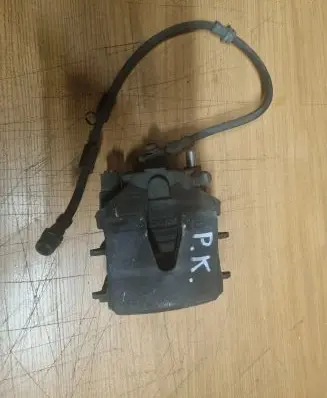 Volkswagen Golf Sportsvan Front brake caliper