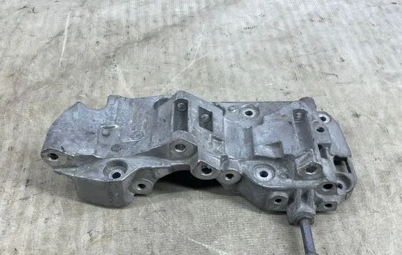 BMW 5 F10 F11 Generator/alternator bracket 8506863 771786