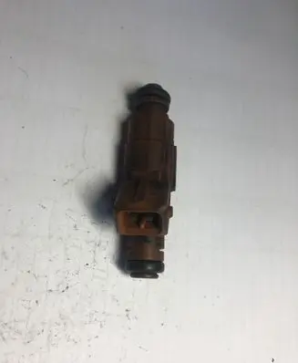 Volvo S60 Fuel injector 9186340