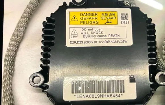 Nissan Qashqai Headlight ballast module Xenon LBHb03L Lbhc00L