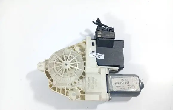 Seat Ibiza III (6L) Front door window regulator motor 6L2959802 970461104 976446104