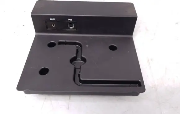 Porsche Cayenne (9PA) AUX in-socket connector 95504490291 11W2008