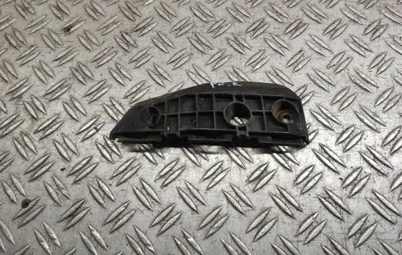 Toyota Auris 150 Front bumper mounting bracket 