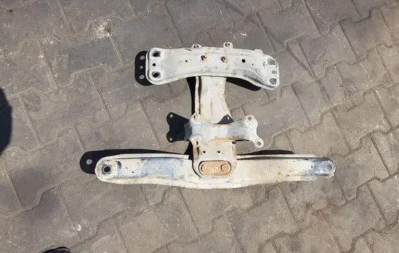 Subaru Forester SJ Gearbox mounting bracket