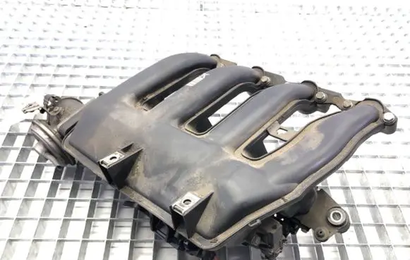 BMW 5 E60 E61 Intake manifold 7787318