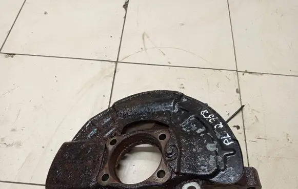 Volvo XC90 Front wheel hub spindle knuckle P31200297